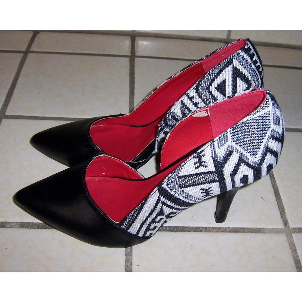 Chinese Laundry Sparks Fly Tribal Print Heels - Size 7